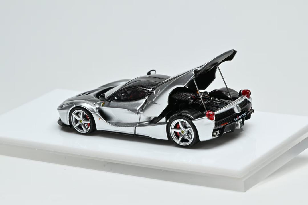 1/64 LaFerrari (F150)  - Street Buster Model - 2 colour options