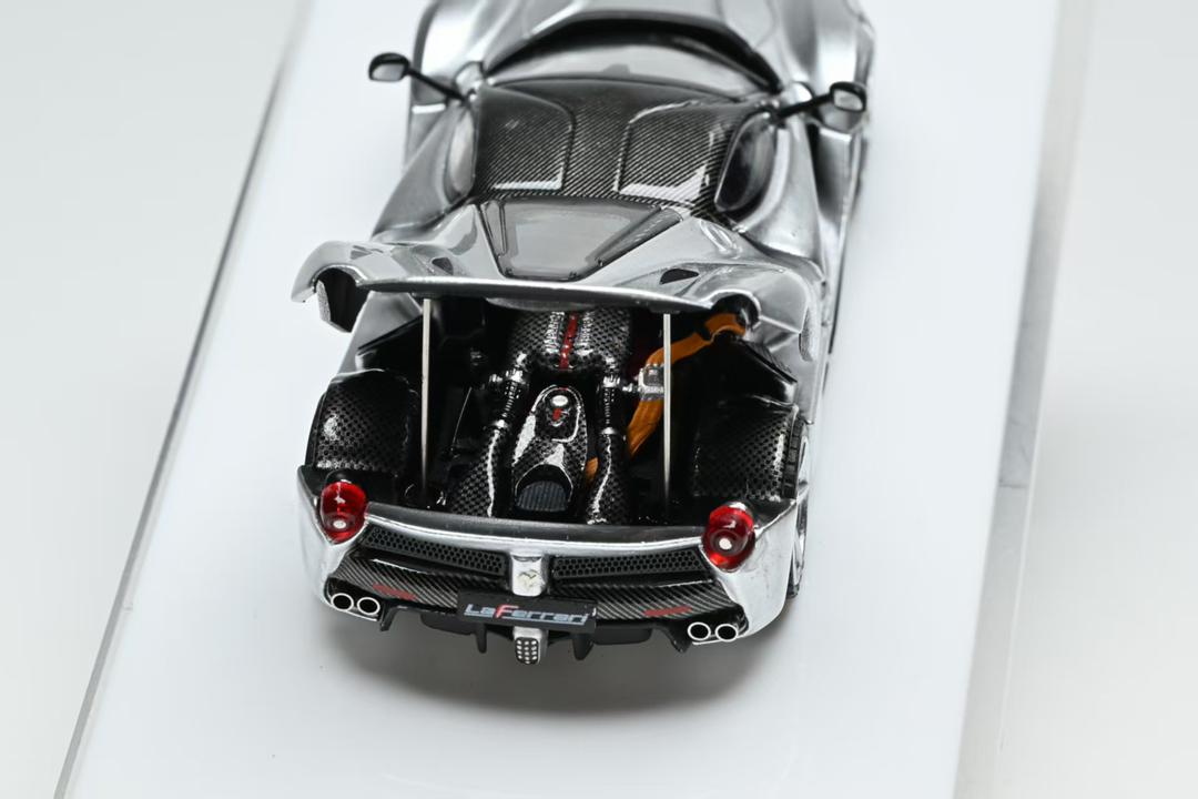 1/64 LaFerrari (F150)  - Street Buster Model - 2 colour options