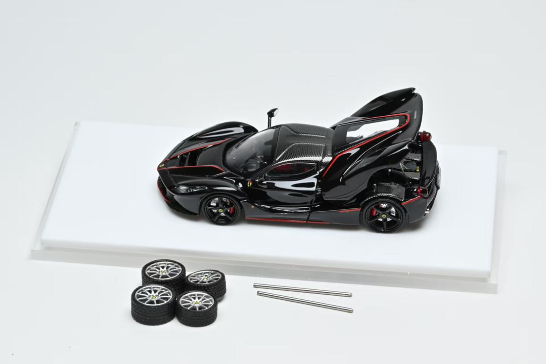 1/64 LaFerrari (F150)  - Street Buster Model - 2 colour options