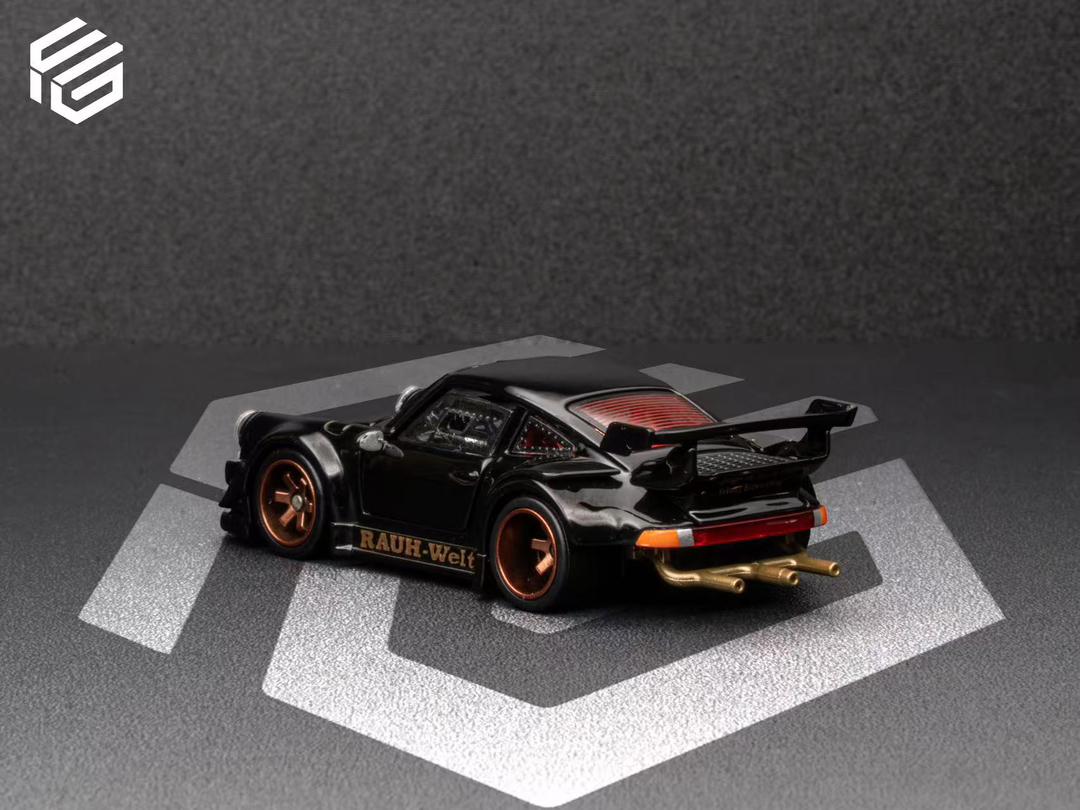 Model Model Rwb 930 1/64 RWB 930, black - FG Models (TPC) - 640003 – KRW Models