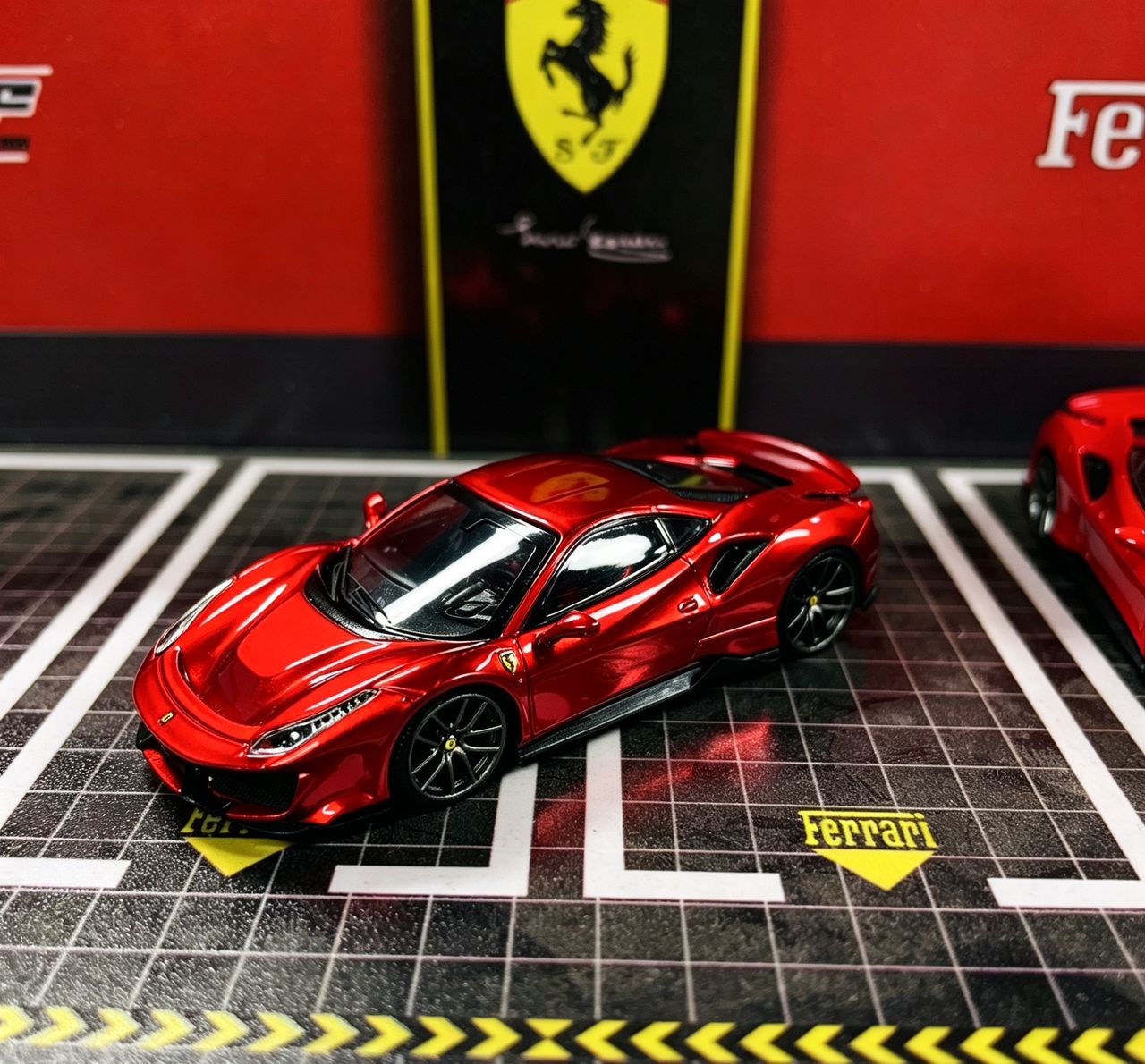 1/64  Ferrari 488 Pista Coupe  - HG Models (TPC) - 2 colour options