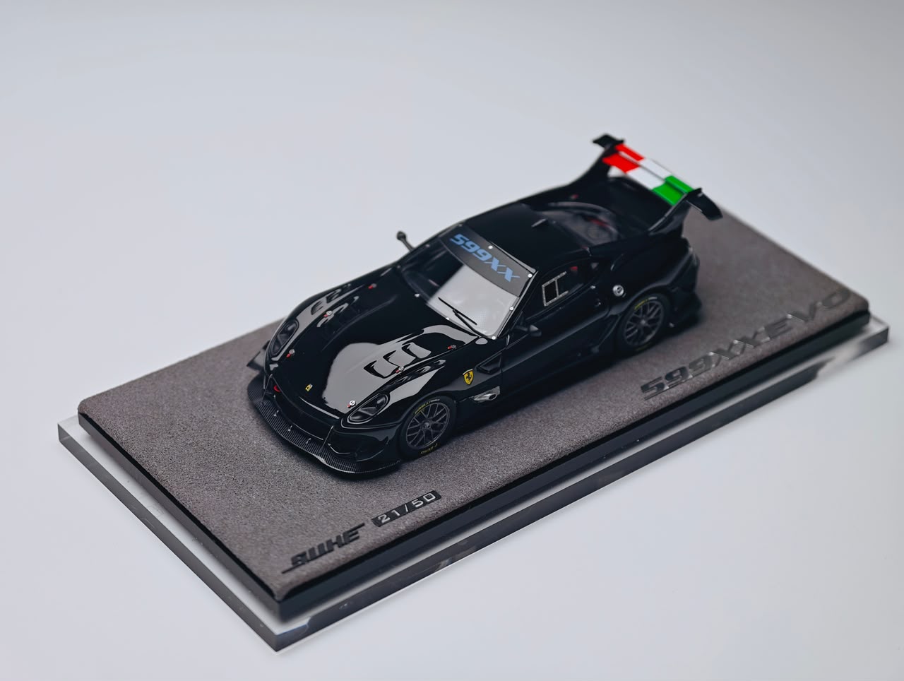 1/64 Ferrari 599xx EVO (Resin) - Suhe - 9 options - ltd 100 pcs worldwide