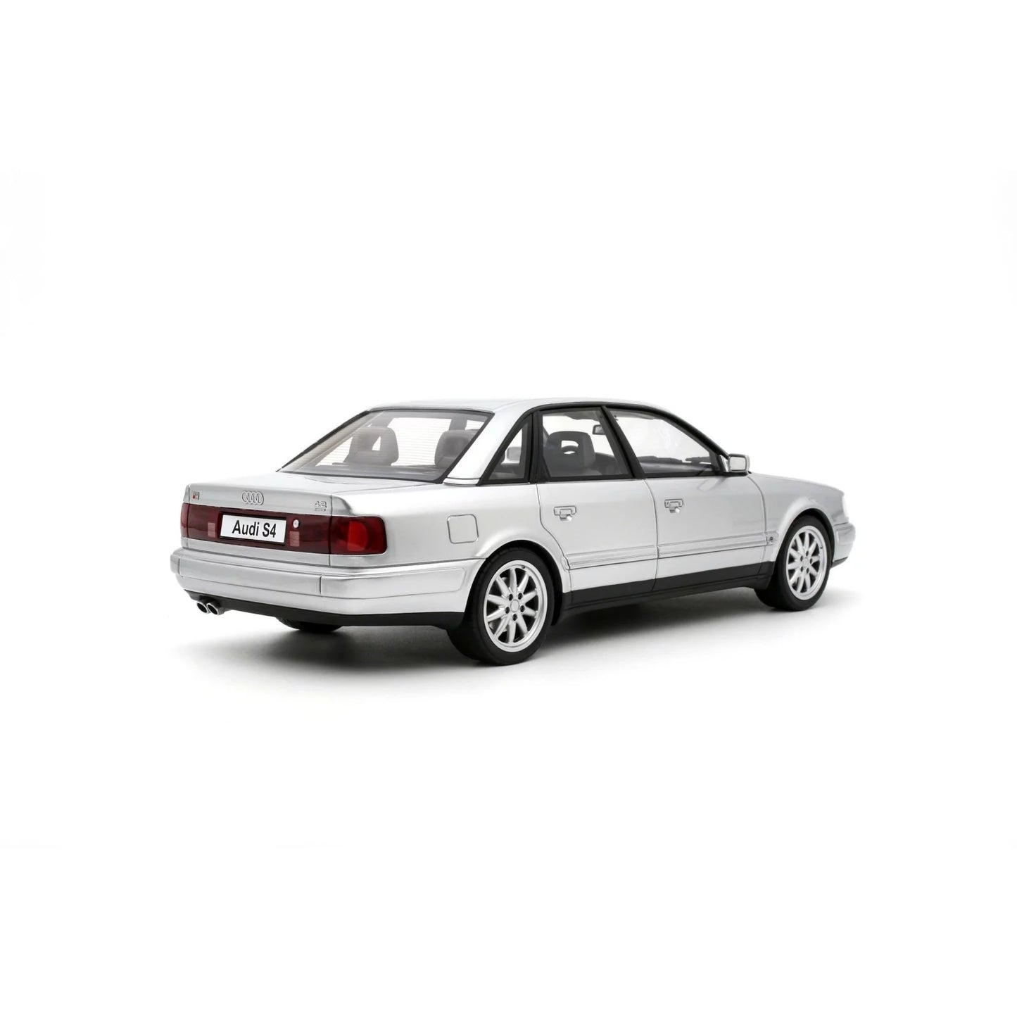 1/18 1993 Audi S4 (C4) 4.2 V8 Crystal Silver C6 - Otto Models - OTT464