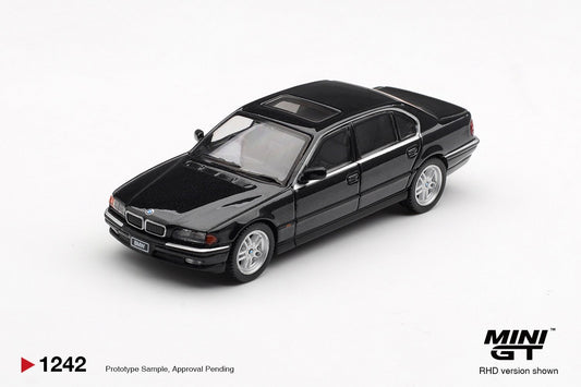 1/64 BMW 750IL BLACK SAPPHIRE - Mini GT - MGT01242