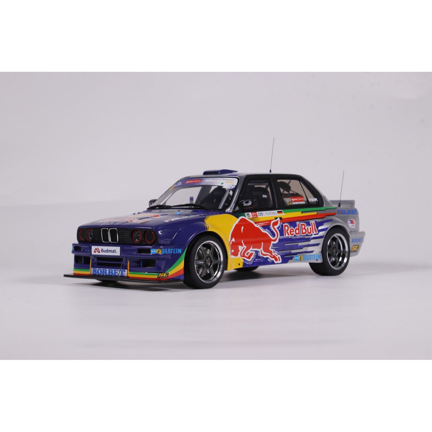 1/18  BMW - 3-SERIES (E30) V8 DRIFT 1988  - Otto Models - OT486