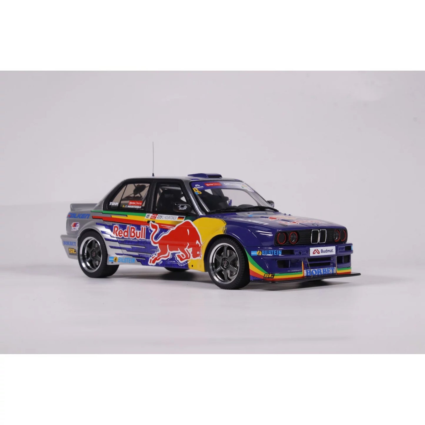 1/18  BMW - 3-SERIES (E30) V8 DRIFT 1988  - Otto Models - OT486