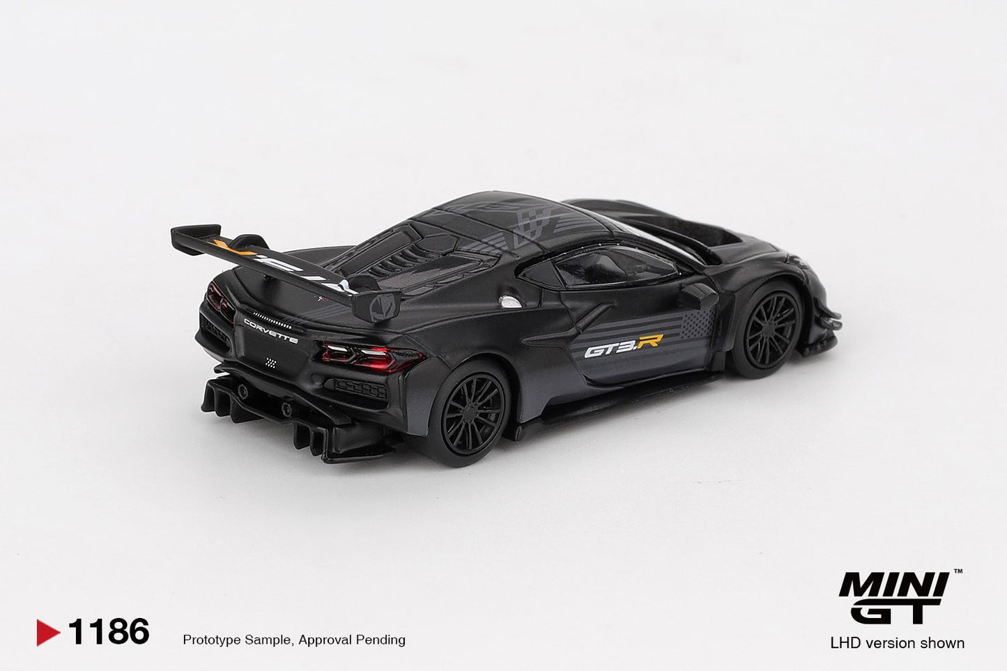 1/64 CHEVROLET CORVETTE Z06 GT3.R ROAD AMERICA TEST CAR (LHD) - MiniGT - MGT01186