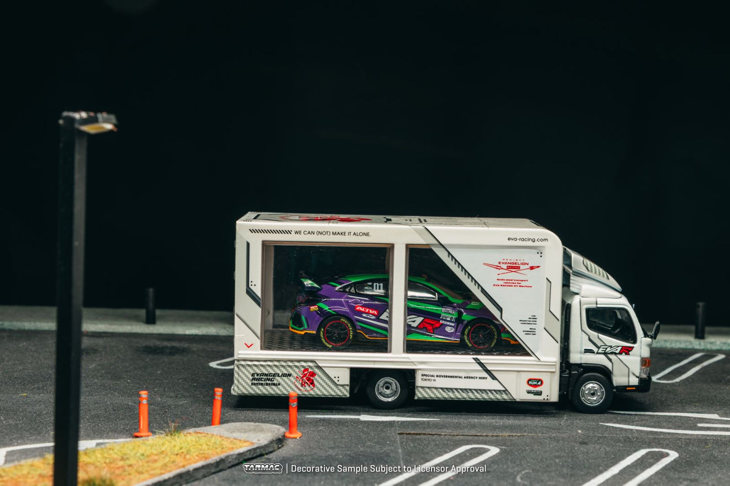 1/64 Mitsubishi Fuso Canter EVA Racing - Tarmac Models - T64T-TL002-EVA