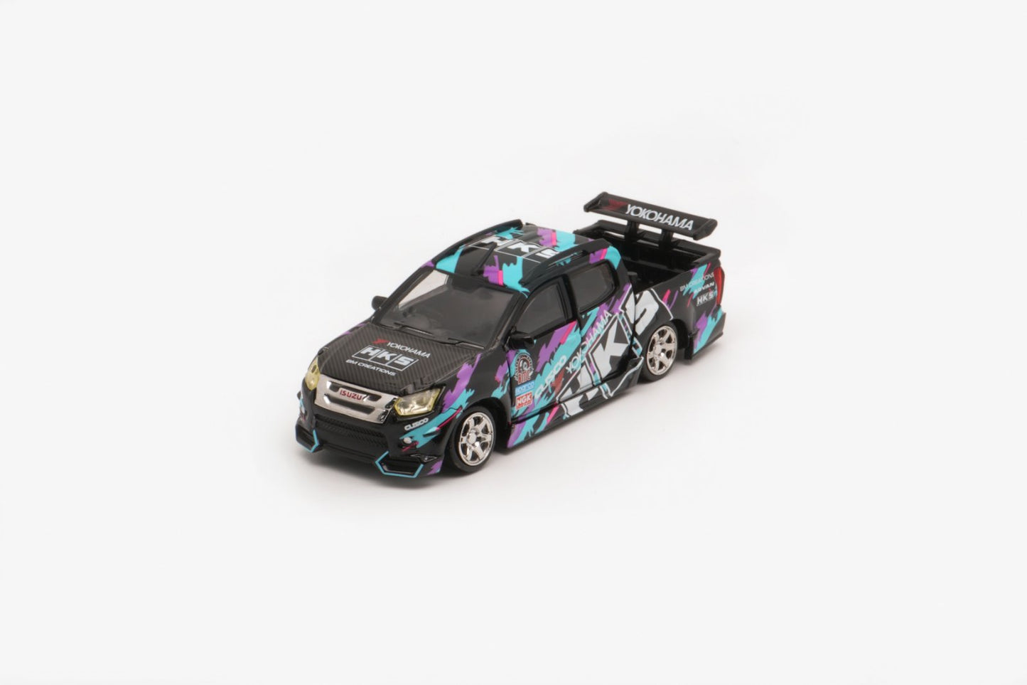 1/64 Isuzu D-Max 2018 - Low Rider HKS -RHD (TDE2025) - BM Creations - 64B0463