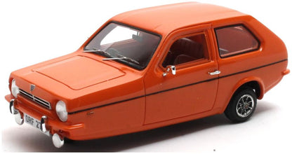 1/43 Reliant Robin Saloon Orange 1973-1981 - Matrix 31702-051