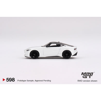 1/64 NISSAN FAIRLADY Z VERSION ST 2023 EVEREST WHITE (RHD) - Mini GT - MGT00598-R