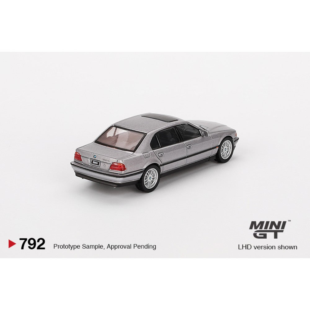 1/64 BMW 750IL ASPEN SILVER METALLIC (RHD) - MGT00792-R