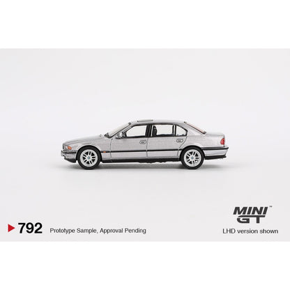 1/64 BMW 750IL ASPEN SILVER METALLIC (RHD) - MGT00792-R