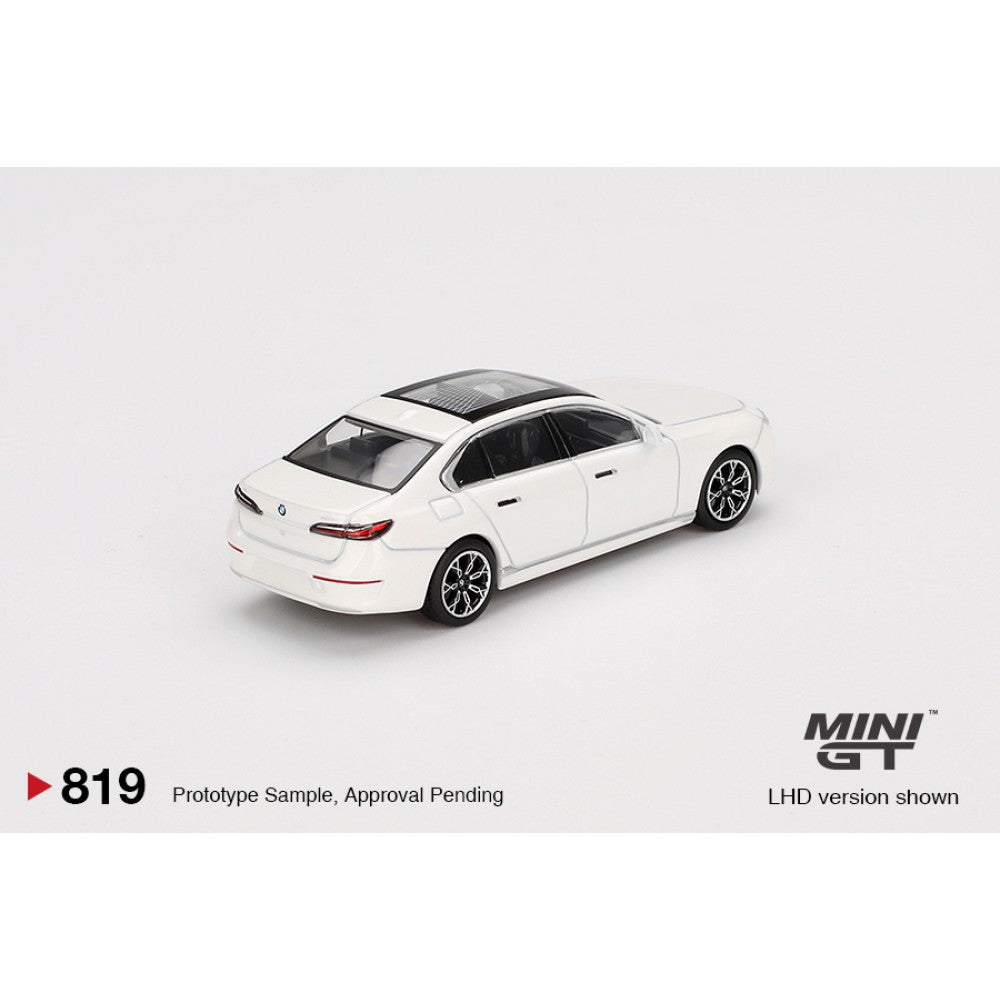 1/64 BMW I7 XDRIVE 60 MINERAL WHITE (RHD) - MGT00819-R