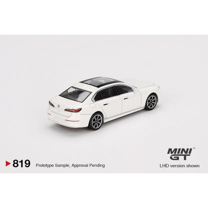 1/64 BMW I7 XDRIVE 60 MINERAL WHITE (RHD) - MGT00819-R