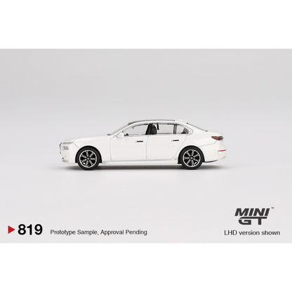 1/64 BMW I7 XDRIVE 60 MINERAL WHITE (RHD) - MGT00819-R