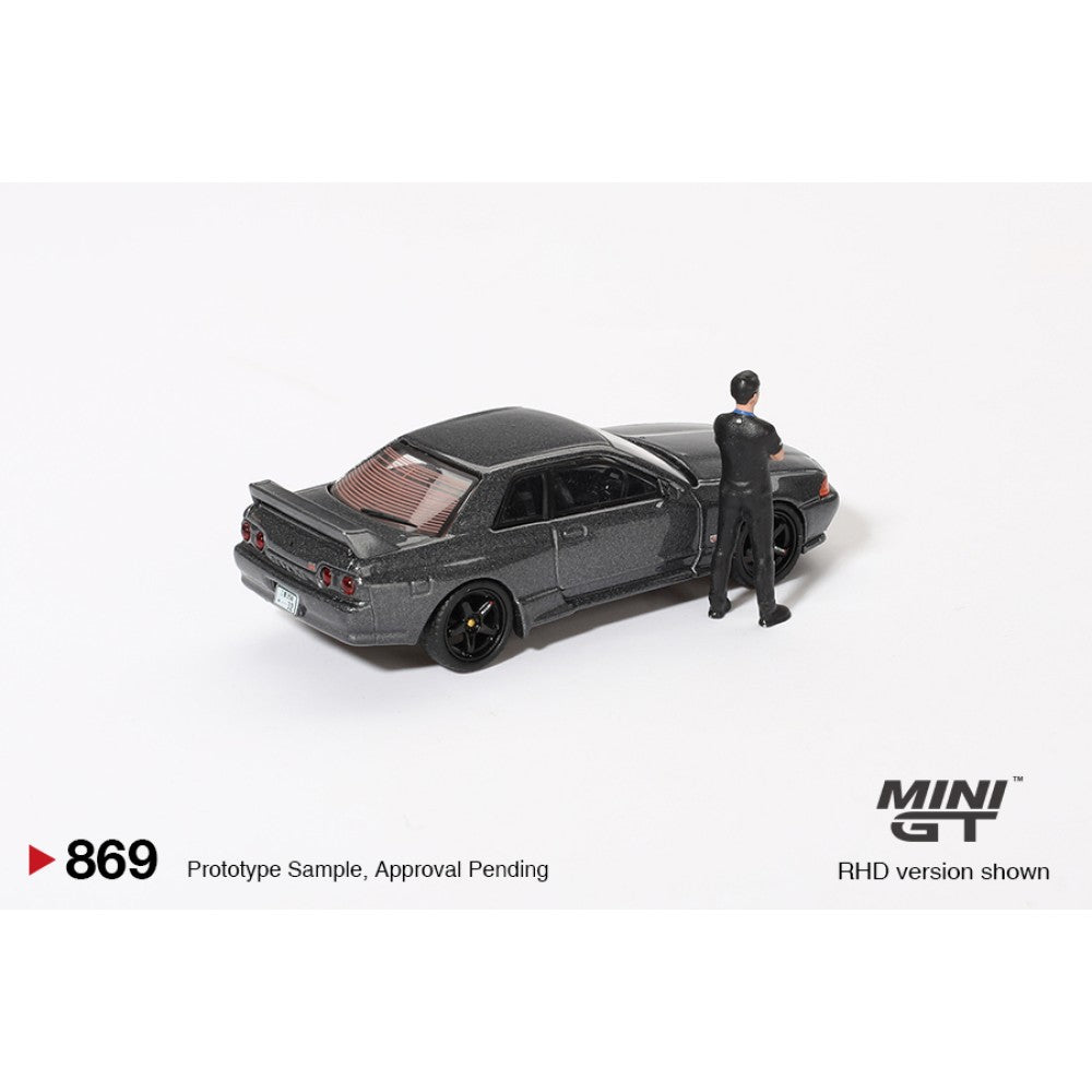 1/64 NISSAN SKYLINE GT-R (R32) NISMO GUNMETAL WITH MATSUDA FIGURE (RHD) TSUGIO MATSUDA COLLECTION - MGT00869-R