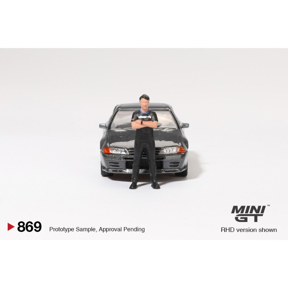 1/64 NISSAN SKYLINE GT-R (R32) NISMO GUNMETAL WITH MATSUDA FIGURE (RHD) TSUGIO MATSUDA COLLECTION - MGT00869-R