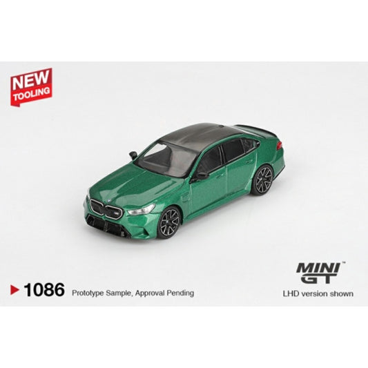1/64 BMW M5 (G90) ISLE OF MAN GREEN METALLIC - MGT01086