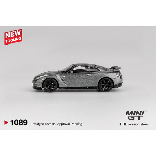 1/64 NISSAN GT-R 2013 DARK METAL GREY (NISMO R35 CRS VERSION) - MGT01089