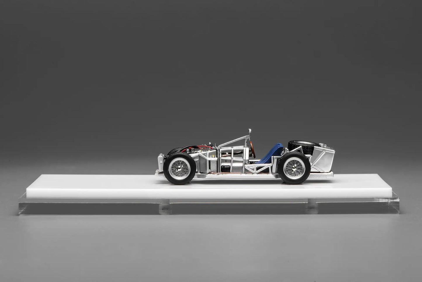 1/64 Spaceframe With Engine Birdcage - Motorhelix - M63701