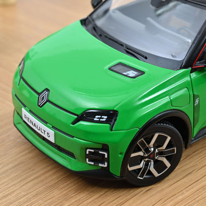 1/18 2024 Renault 5 E-Tech - Pop Green and Black - 185502 - Norev