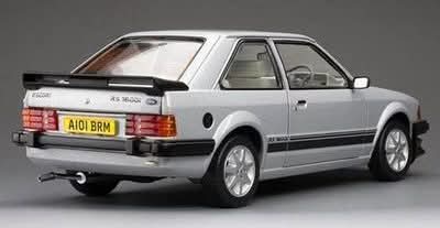 1/18 - Ford Escort RS1600i 1984 Strato Silver RHD UK Exclusive - Limited Edition 360pcs - Sunstar  H4998R