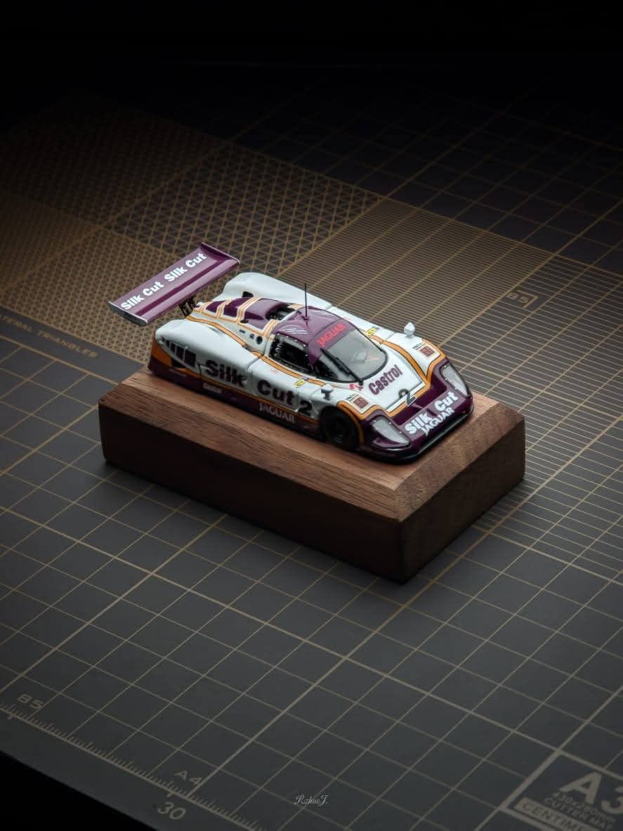 1/64 - JAGUAR XJR-9 1988 LE MANS WINNER  - Transcend Models