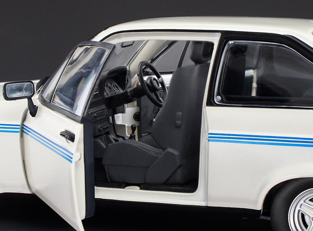 1/18 - 1980 Ford Escort Harrier, Diamond White - Sunstar  H4636RHD