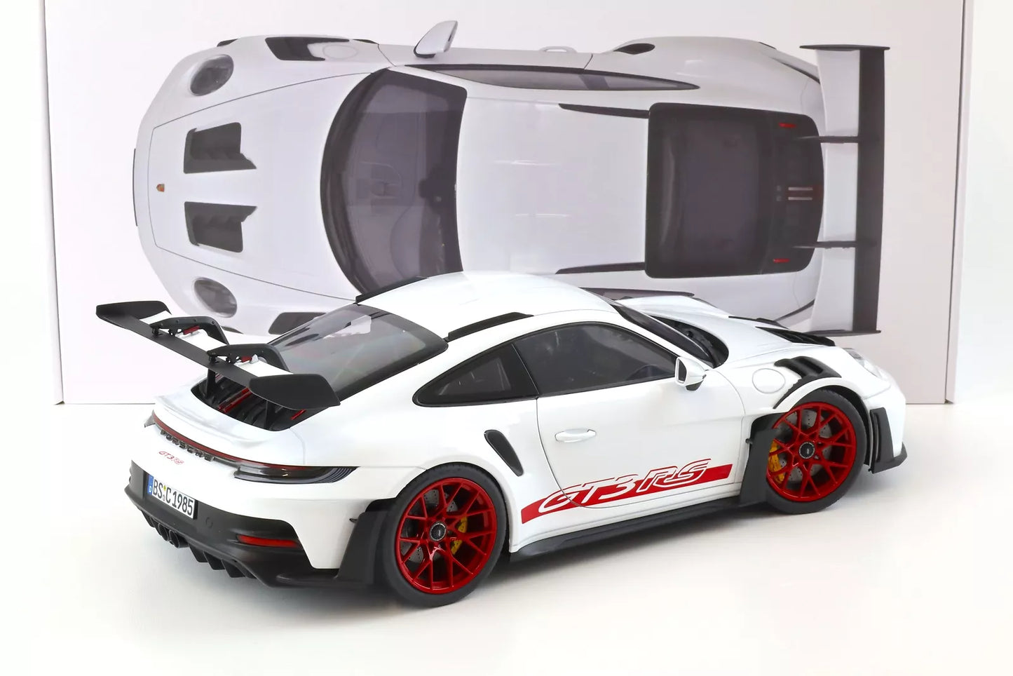 1/12- Porsche 911 GT3 RS White/Pyro Red 2022 - NOV 127530