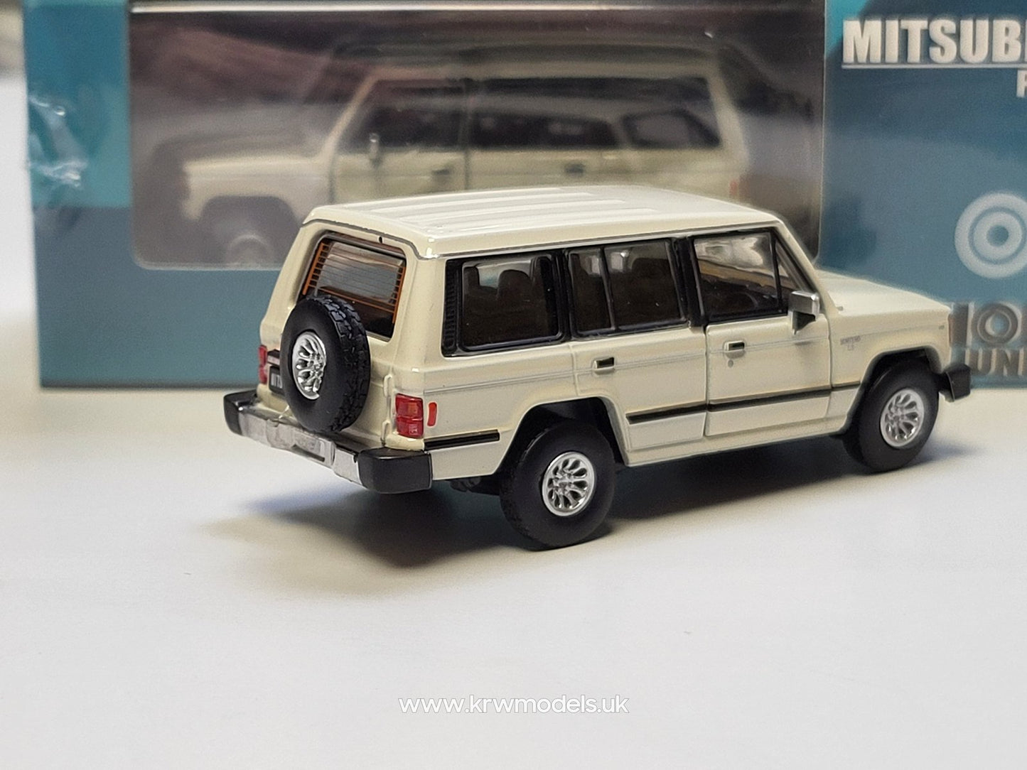 1/64 1983 Mitsubishi 1st gen. Pajero - BM64B0241rhd