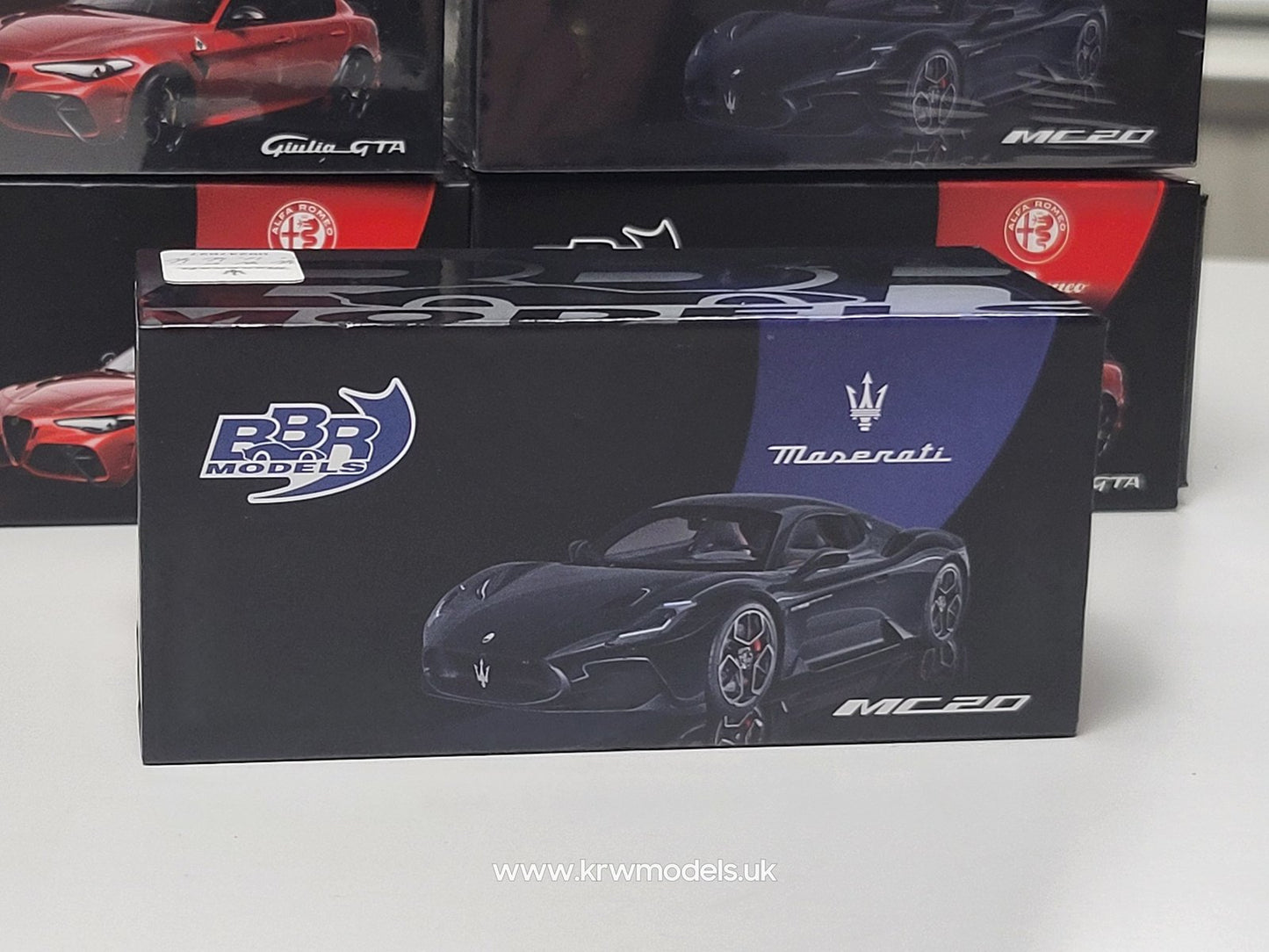 1/64 Maserati MC20, Nero Enigma - BBRDIE6402