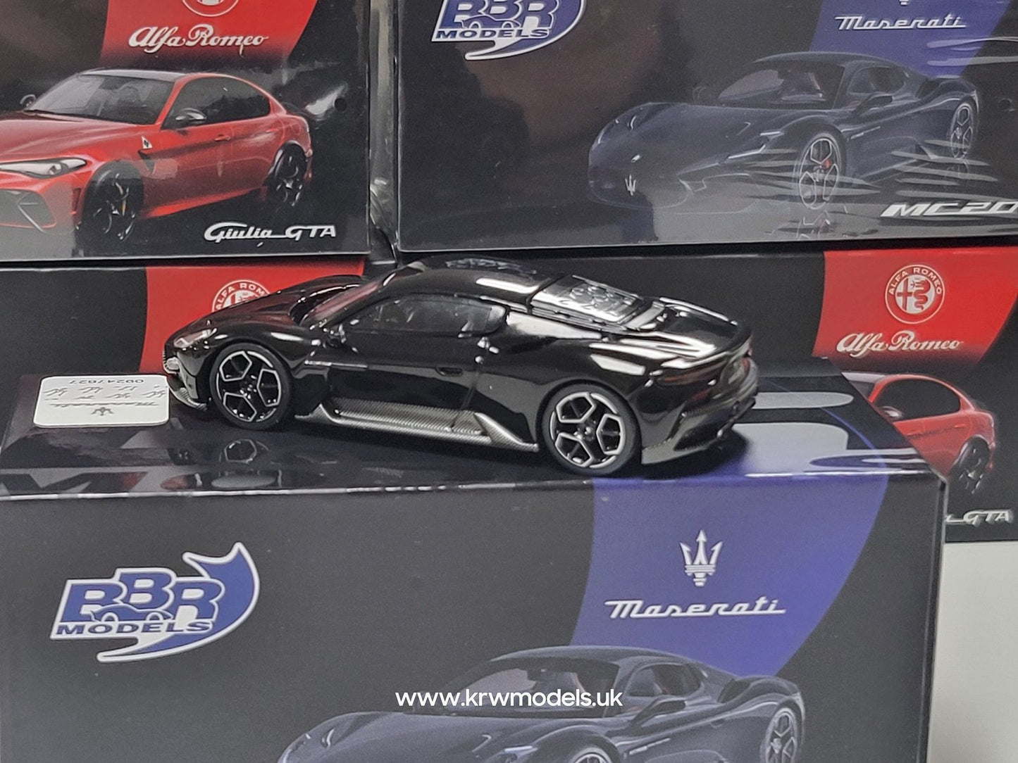 1/64 Maserati MC20, Nero Enigma - BBRDIE6402