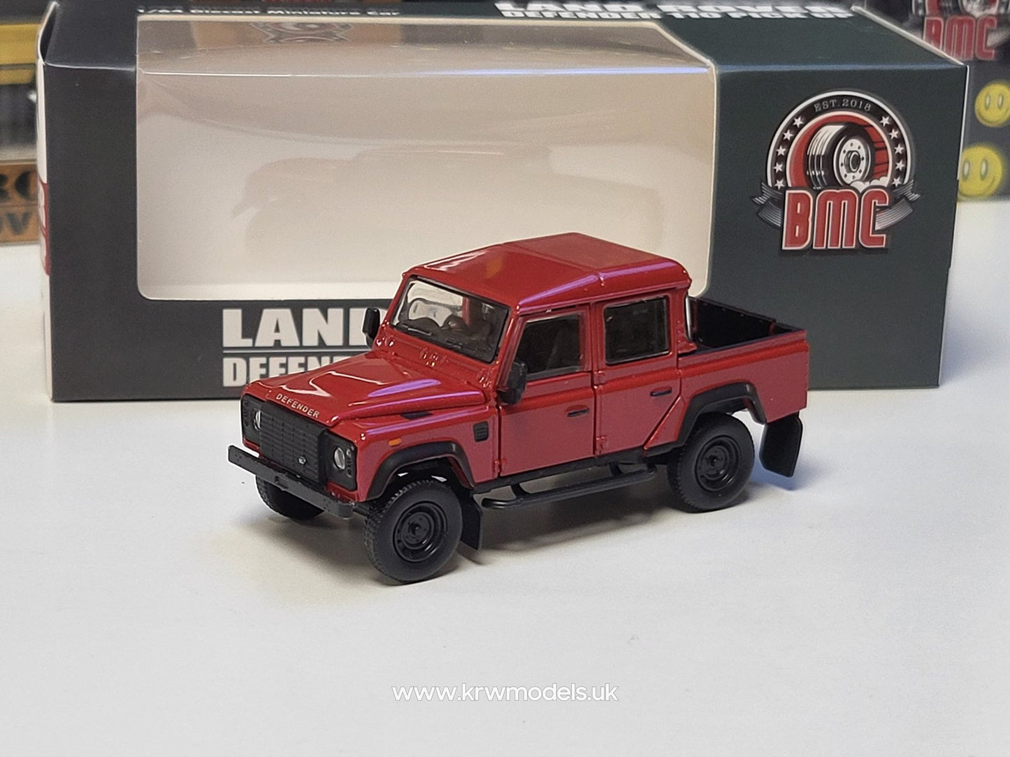 1/64 2016 Land Rover Defender 110 Pick-Up *Right Hand Drive*, red-orange - BM64B0267RHD