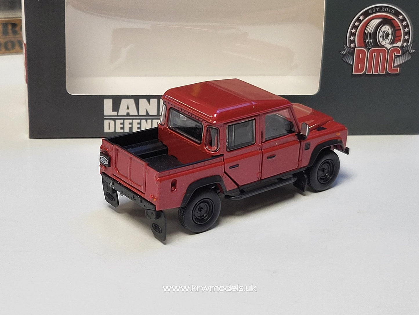 1/64 2016 Land Rover Defender 110 Pick-Up *Right Hand Drive*, red-orange - BM64B0267RHD