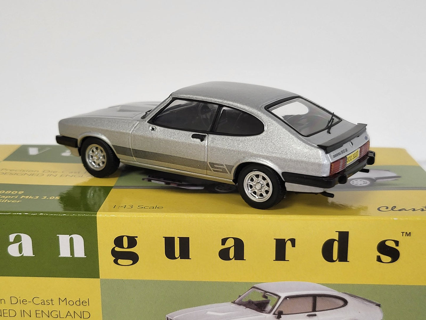 VA10809 Ford Capri 3.0s Strato Silver