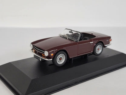 Corgi Vanguards Triumph TR6 Damson VA 14700