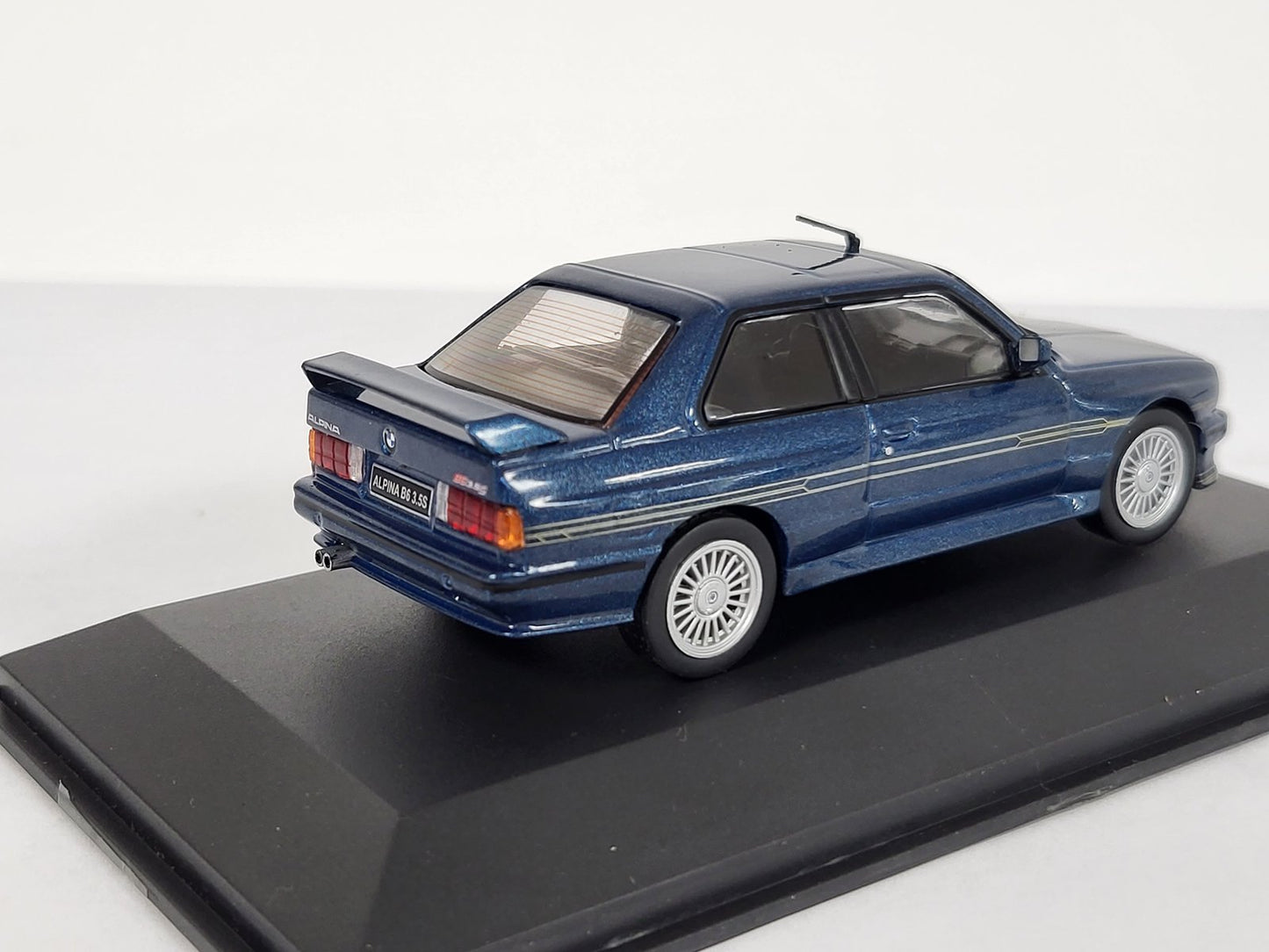 1/43 Alpina E30 B6 - Blue  - S4312001 - Solido