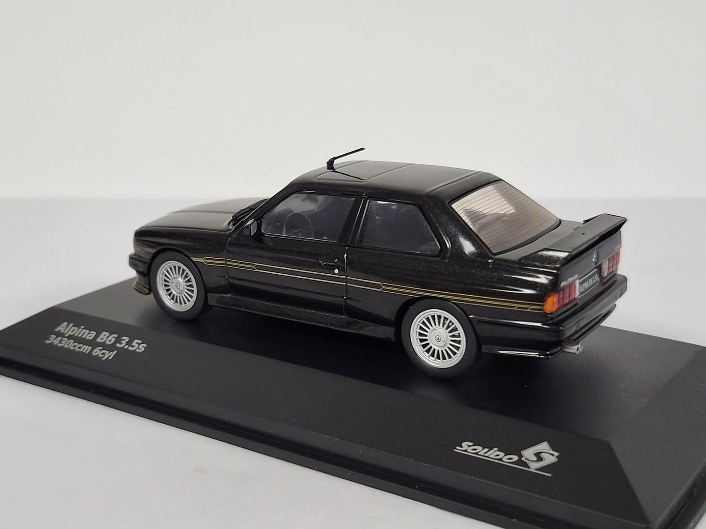 Alpina E30 B6 - Diamond Black  - S4312002