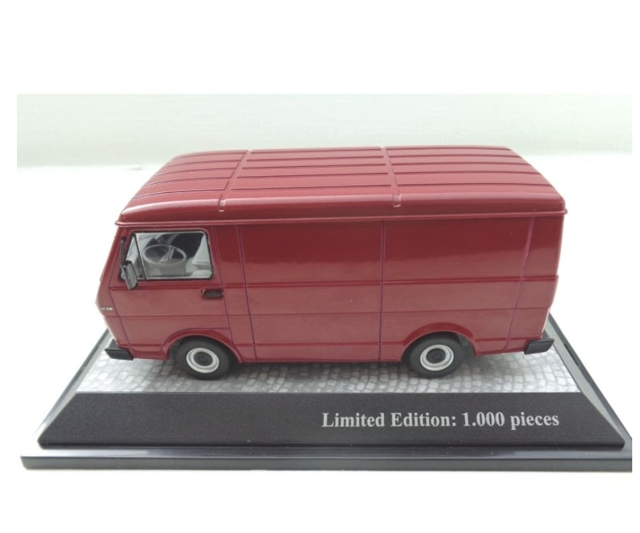VOLKSWAGEN VW LT 28 red 1:43 Premium Classixxs 13301