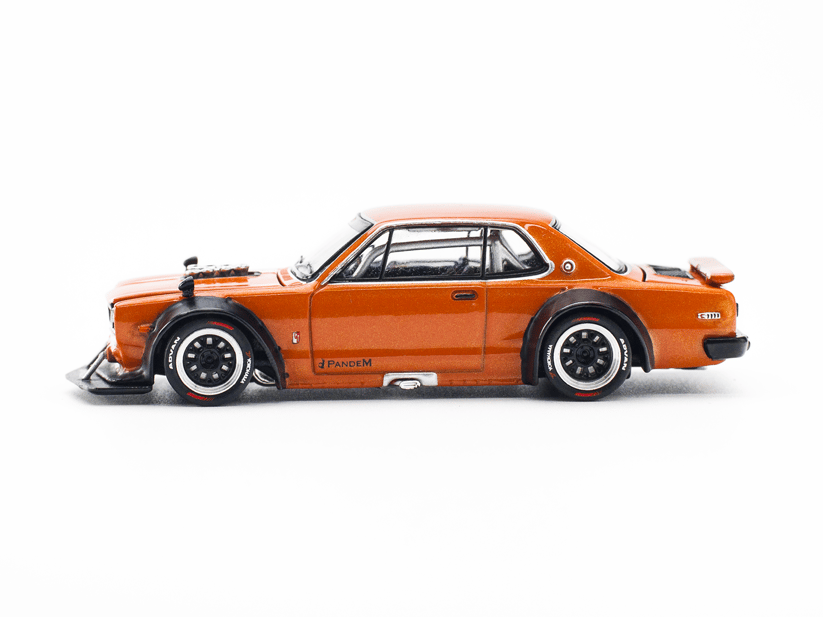 1/64 NISSAN SKYLINE GT-R V8 DRIFT (HAKOSUKA) ORANGE - PR640032